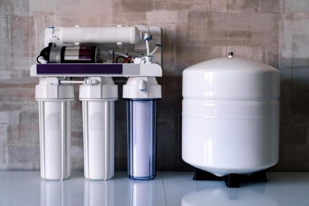 Quel osmoseur installer pour une eau pure au quotidien ?